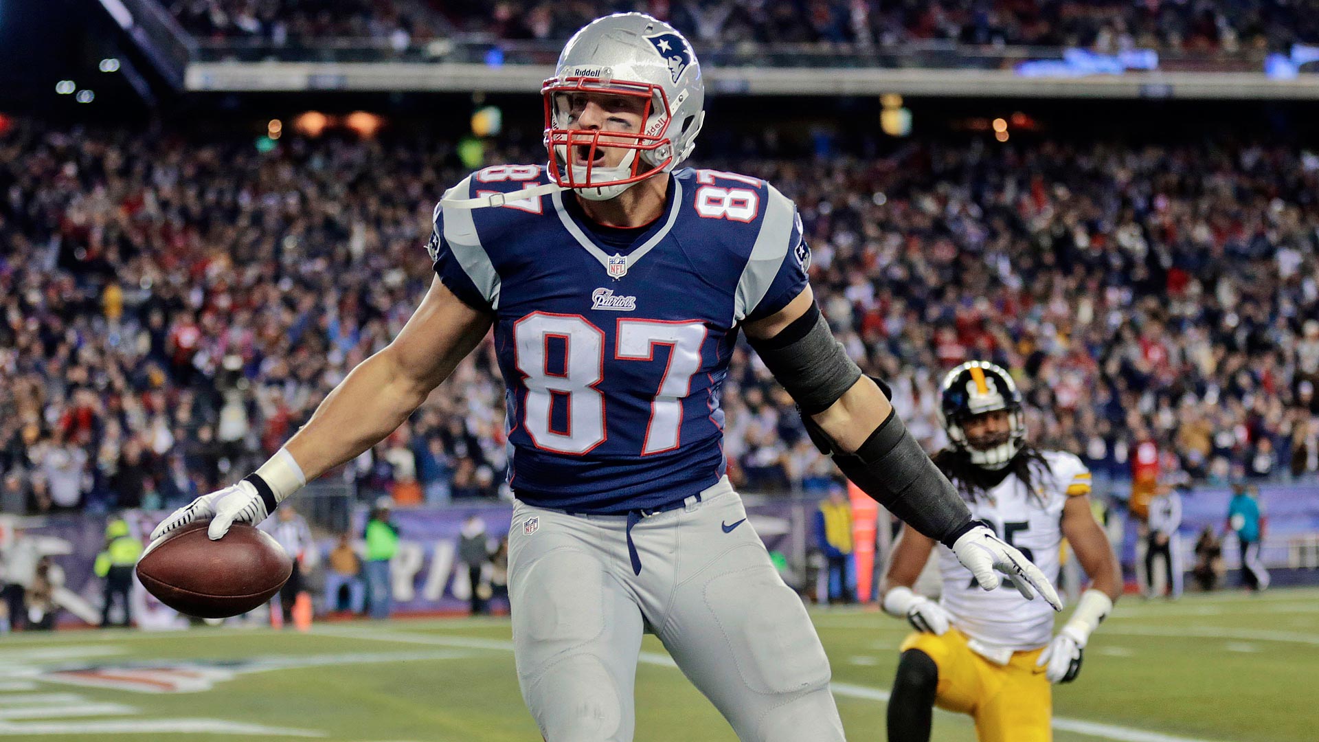 7 NFL FanDuel Studs to Target in Week 2 - Rob Gronkowski, TE, New England  Patriots