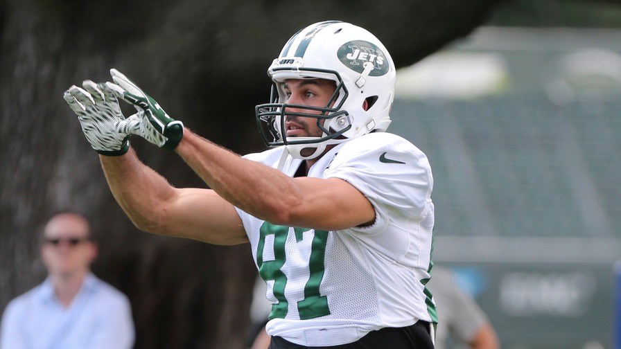 Eric Decker may regress this season, but that doesn't make him avoidable in fantasy football drafts.