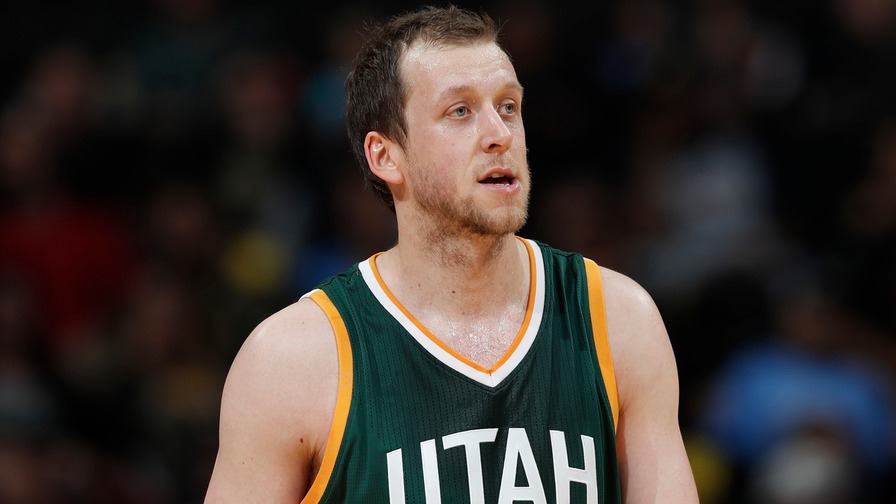 Joe Ingles took advantage of his minutes last night for the Jazz. Who joined him in the perfect lineup?