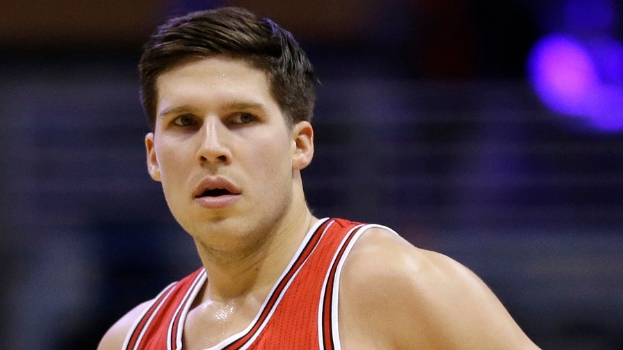 Doug McDermott was the most popular small forward on Monday's slate, but he didn't even crack double digit points on FanDuel. Which other players clocked in with high ownership?