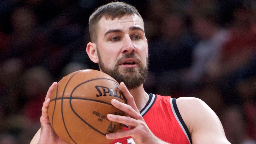 Jonas Valanciunas hauled in 23 rebounds last night and added 18 points. Who joined him in the perfect lineup?