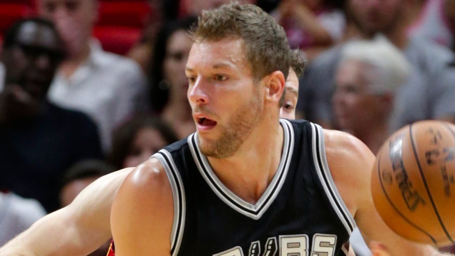 With injuries abounding for the San Antonio Spurs, David Lee checked in as easily the most popular power forward on the slate. Which other players came in at high ownership?