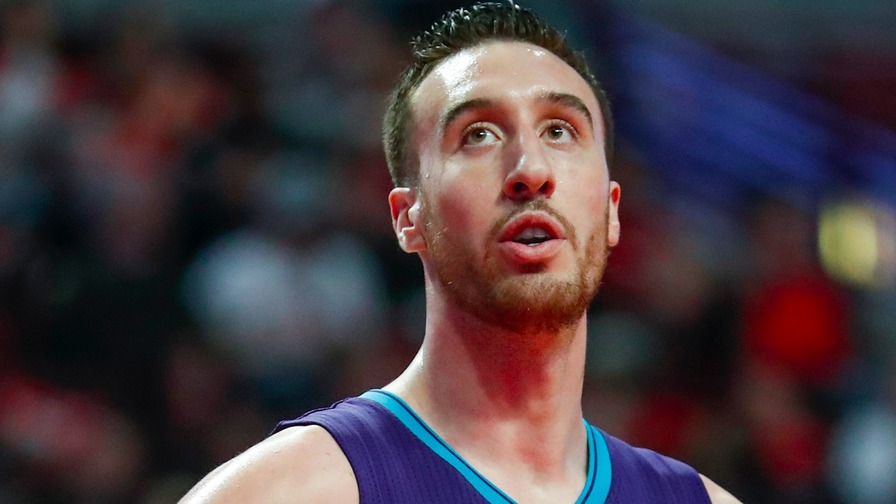 Frank Kaminsky was getting big minutes heading into Monday night's game, and he found himself on over half of all rosters on FanDuel as a result. Which other players were popular for the slate?