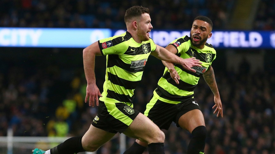 There's not much space between Huddersfield and Reading as they meet for a berth into the Premier League in what is the most lucrative game in football.