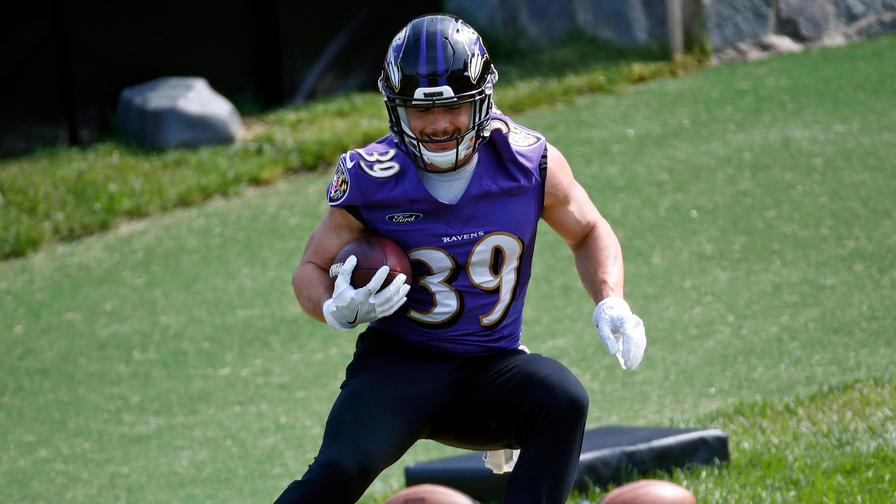With Kenneth Dixon now out for the season, where do our experts think Danny Woodhead should be drafted?
