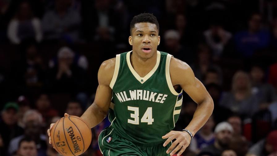 Giannis Antetokounmpo has put up at least 60 FanDuel points in each of his first two games, and he has a nice matchup tonight against the Blazers. Which other players are in a good spot?