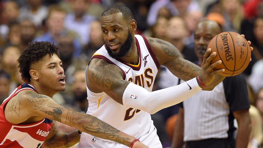 Playing big minutes with Derrick Rose sidelined, LeBron James offers elite upside tonight. What other high-priced players should you target on Monday?