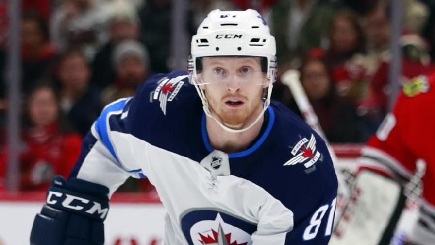 The Jets' top line gets a nice home matchup tonight against the Predators. Who else should you stack in NHL DFS on Tuesday?