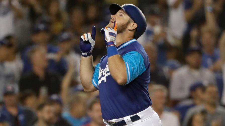 Max Muncy has an elite matchup against the Texas Rangers' Ariel Jurado. Which other players should you consider tonight?
