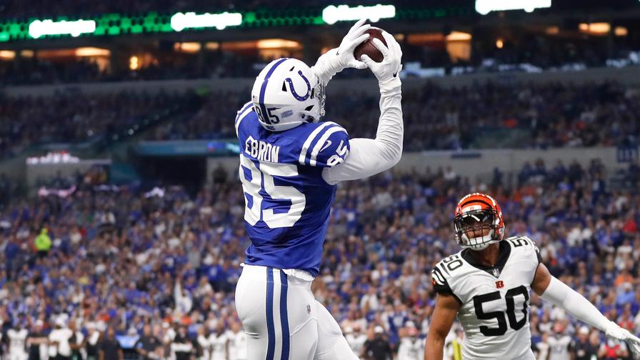 Eric Ebron's strong Week 1 performance has made him a streaming option this week. Which other low-owned tight ends are appealing?