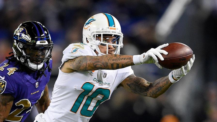 Kenny Stills produces better when the Dolphins are underdogs. Where else can the betting odds give us an edge this week?