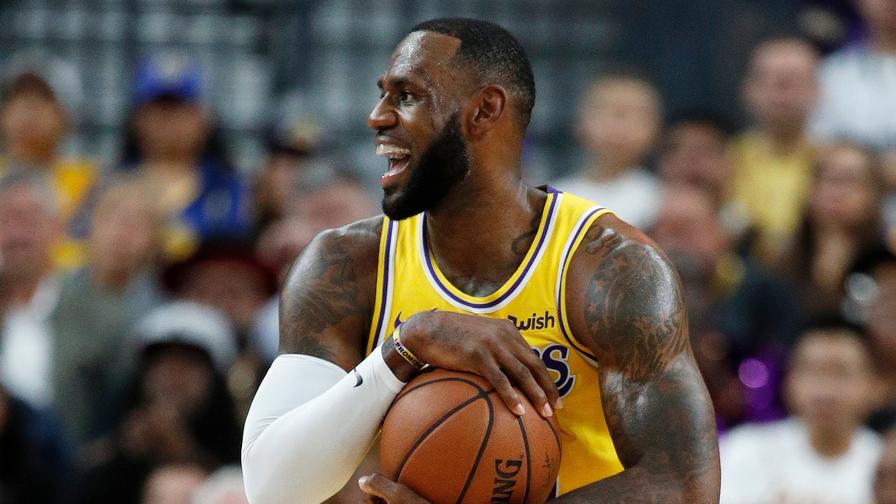 How popular was LeBron James in his Lakers debut? And who else was heavily-owned on Thursday?