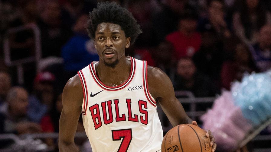 With at least 36 minutes in his last two games, Chicago's Justin Holiday offers big value tonight.