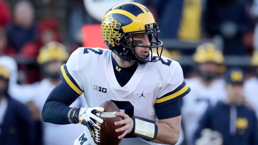 Michigan and Ohio State have crucial matchups this week before their showdown in Columbus. Should bettors target either team to cover the spread?