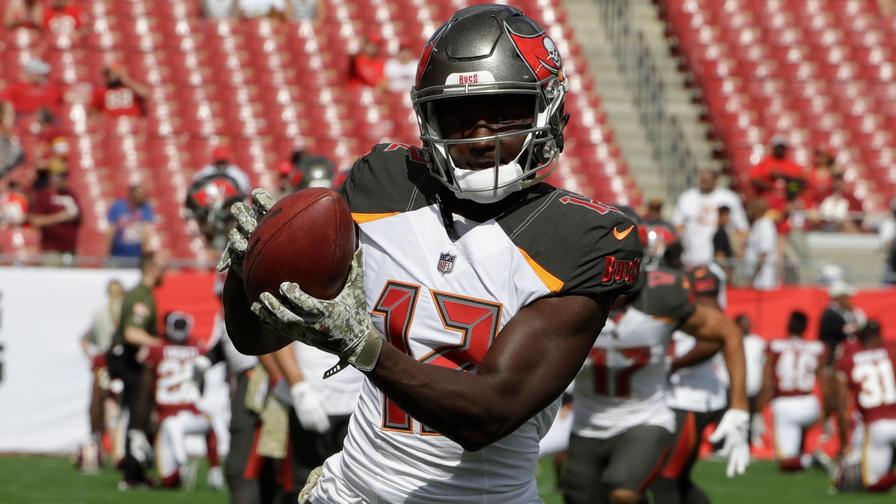 Report: Bucs WR Chris Godwin Out Week 4 and 'Potentially' Week 5