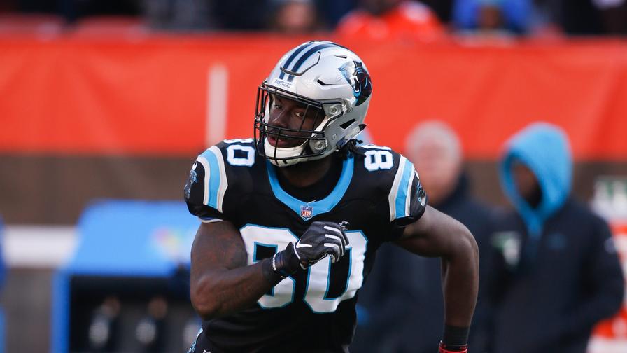 Ian Thomas has been a top-five tight end option the last two weeks, but he remains on the wire in most leagues. Which other widely-available tight ends are worth a play in Week 15?