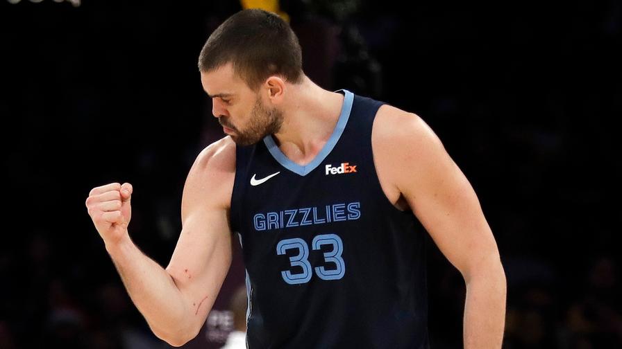 Will the slow-paced Grizzlies keep tonight's game under the total? Which other bets do we like around the league?