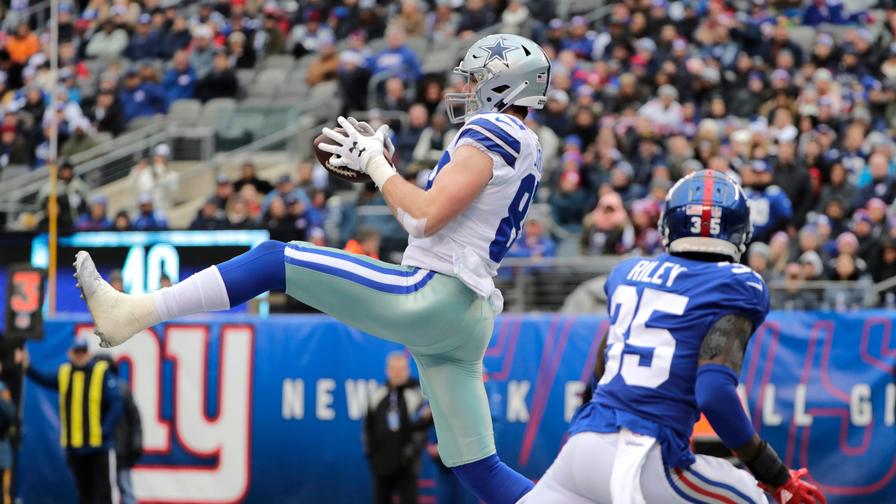 Blake Jarwin's three touchdowns got the Cowboys a win and made him Week 17's top offensive performer. Who else made the cut?