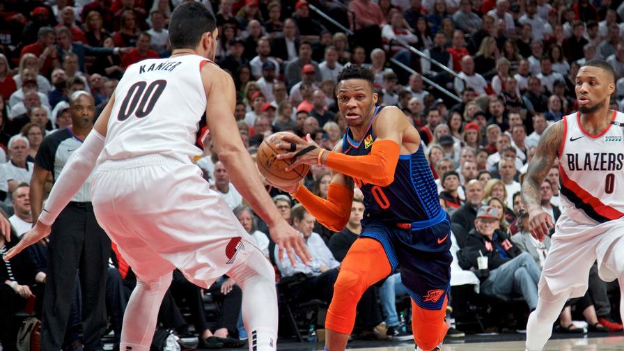Deep into the first round, which players were popular on FanDuel on Tuesday night?