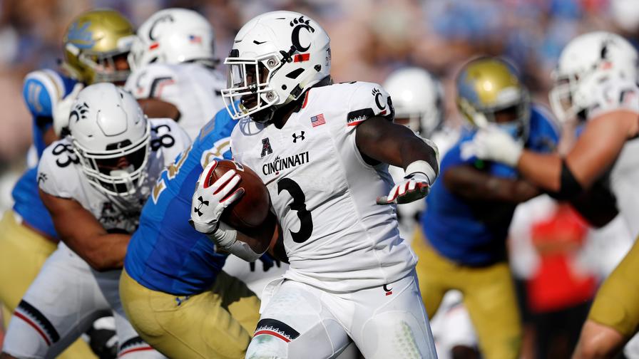 Cincinnati hosts UCLA as both teams aim for a 1-0 start. Which lines are worth exploiting for Thursday's Week 1 matchups?