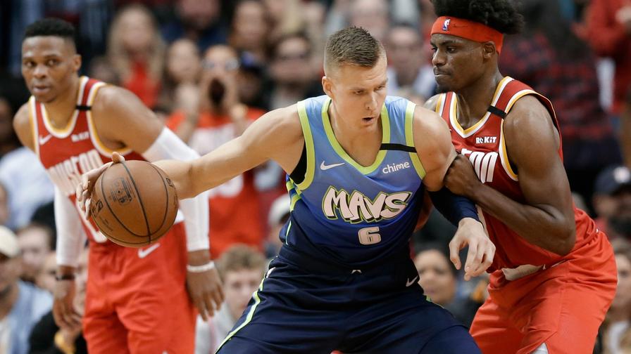 How does numberFire's model think the Mavericks will perform against the Grizzlies tonight?