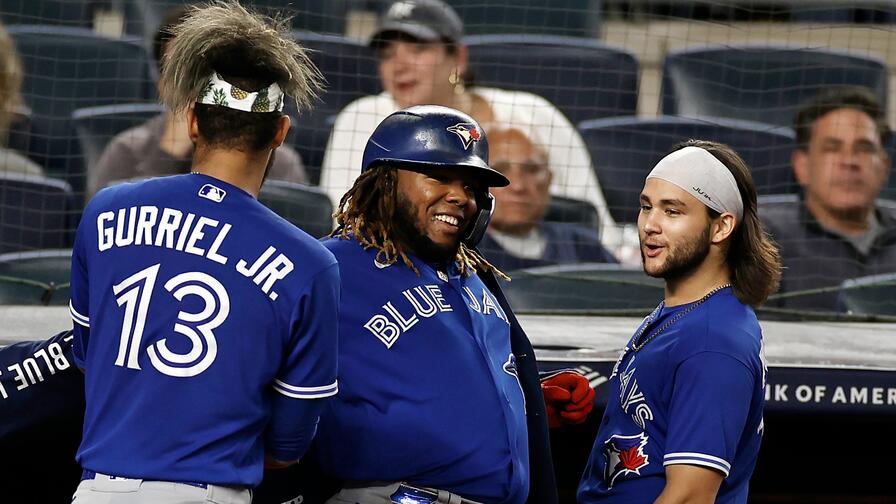 Blue Jays' Robbie Ray continues Cy Young push with dominant start