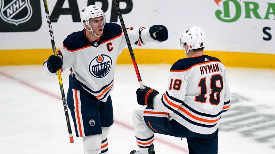 3 Daily Fantasy NHL Stacks for Friday 12/3/21
