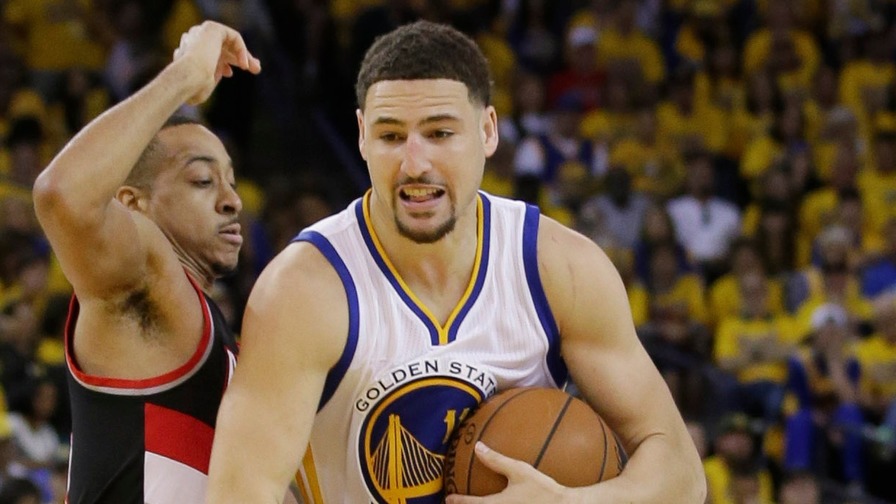 Klay Thompson poured in 37 points last night. Who joined him in the perfect lineup?